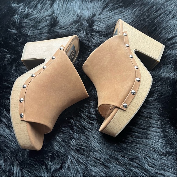 DV by Dolce Vita “Cory” Clogs - Picture 7 of 15